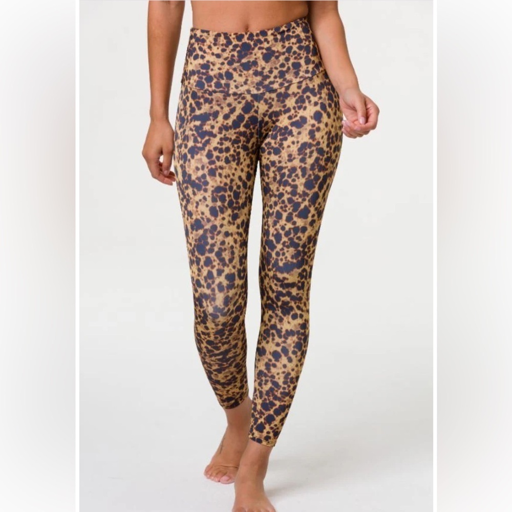 Onzie High Basic Tortoise Shell Leggings - Picture 4 of 7